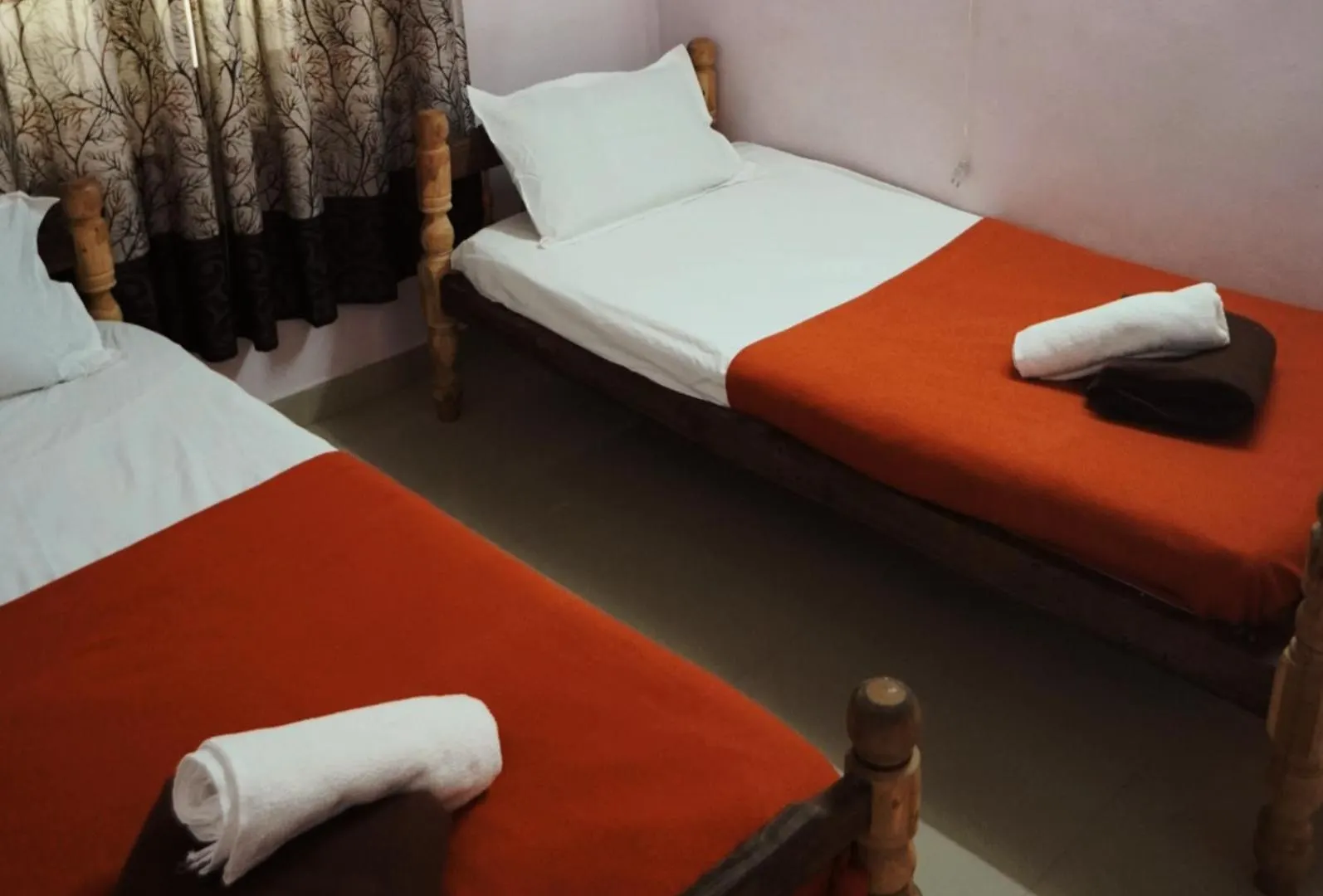 Woodhouse Marayoor Apartment Maraiyur Homestay